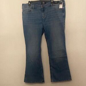 Hollister Women's Flare Jeans in Classic Blue